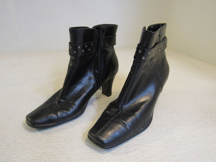 Aerosoles-A2-Cingalong-Ankle-Boots-Black-3-in-Heel-Female-Adult-Size-8-Solid-444 1