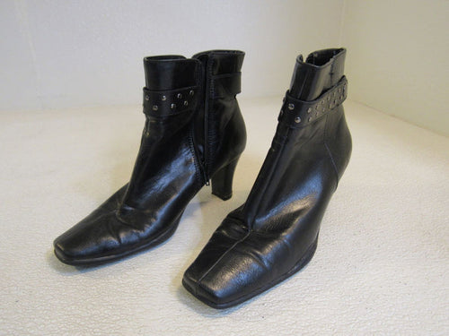 Aerosoles-A2-Cingalong-Ankle-Boots-Black-3-in-Heel-Female-Adult-Size-8-Solid-444 1