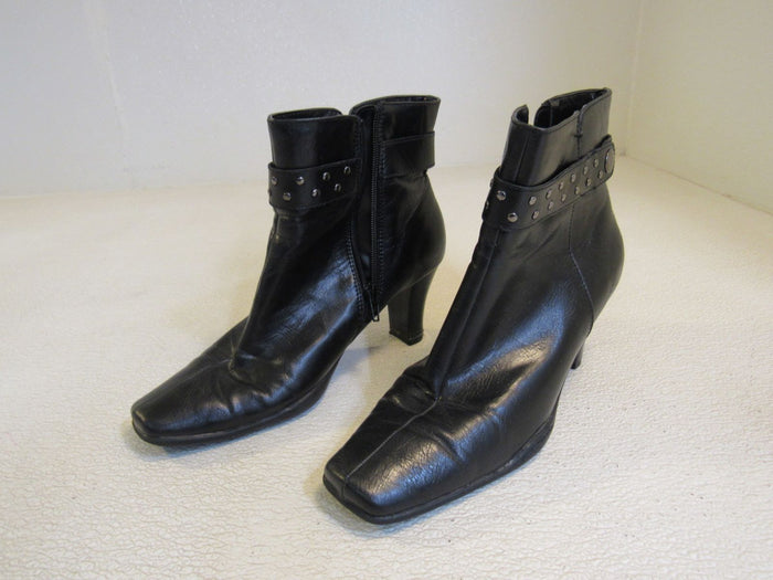 Aerosoles-A2-Cingalong-Ankle-Boots-Black-3-in-Heel-Female-Adult-Size-8-Solid-444 2