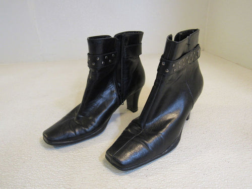 Aerosoles-A2-Cingalong-Ankle-Boots-Black-3-in-Heel-Female-Adult-Size-8-Solid-444 2