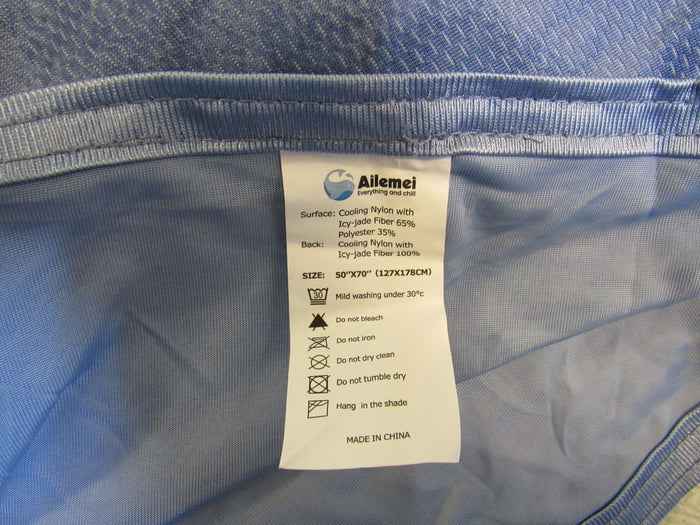 Ailemei-Everything-and-Chill-Cooling-Blanket-Ocean-Design-598 6