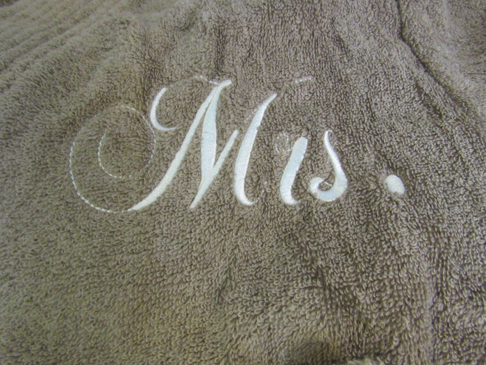 AW-Bridal-Embroidered-Mr-Mrs-Kimino-Robe-Set-Female-Adult-Beiges-602 5