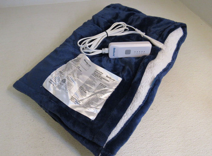 Bedsure-Reversible-Flannel-and-Sherpa-Heated-Throw-596 2