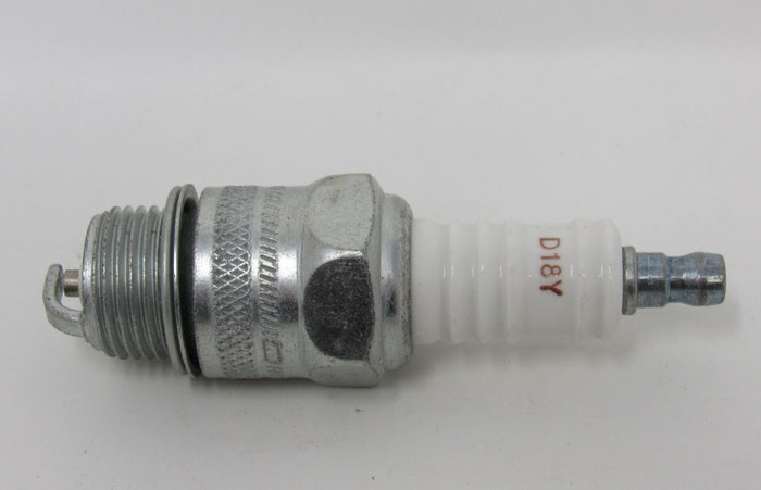Champion-Copper-Plus-Spark-Plug-549-D18Y-316 3