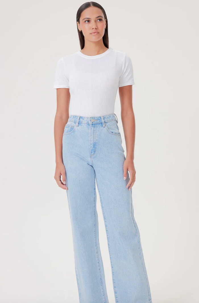 COTTON RIB S/S TEE W/ BUTTONS IN WHITE