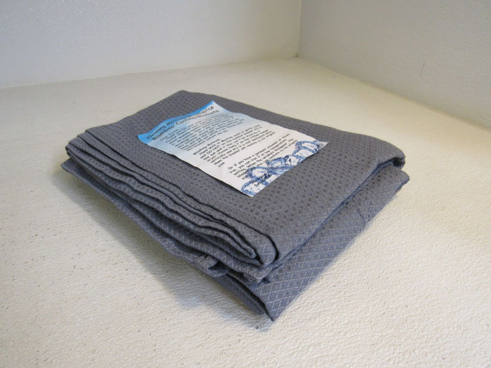 Dangtop-Bamboo-Cooling-Blanket-90-in-x-80-in-Gray-100-Bamboo-Fiber-568 2