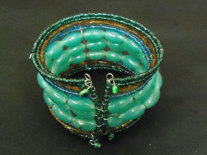 designer-fashion-bracelet-beaded-strand-female-adult-green-brown-blue-preowned 1