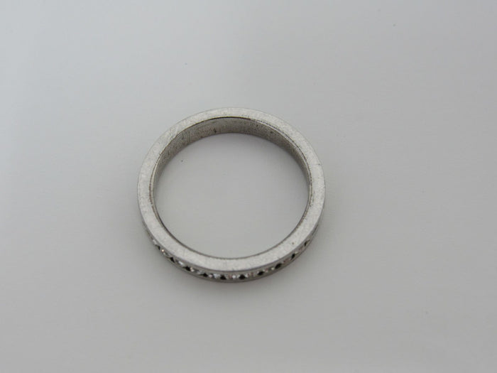 Designer-Fashion-Ring-Female-Adult-Size-8-456 4