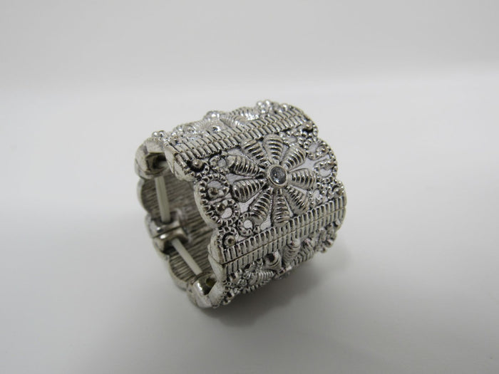 Designer-Fashion-Ring-Silver-Small-Clear-Gems-Female-Adult-Size-6-Floral-458 2