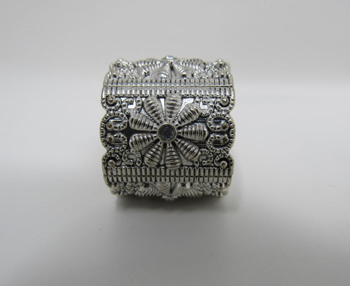 Designer-Fashion-Ring-Silver-Small-Clear-Gems-Female-Adult-Size-6-Floral-458 7