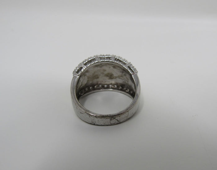 Designer-Fashion-Ring-Female-Adult-Size-8-462 4