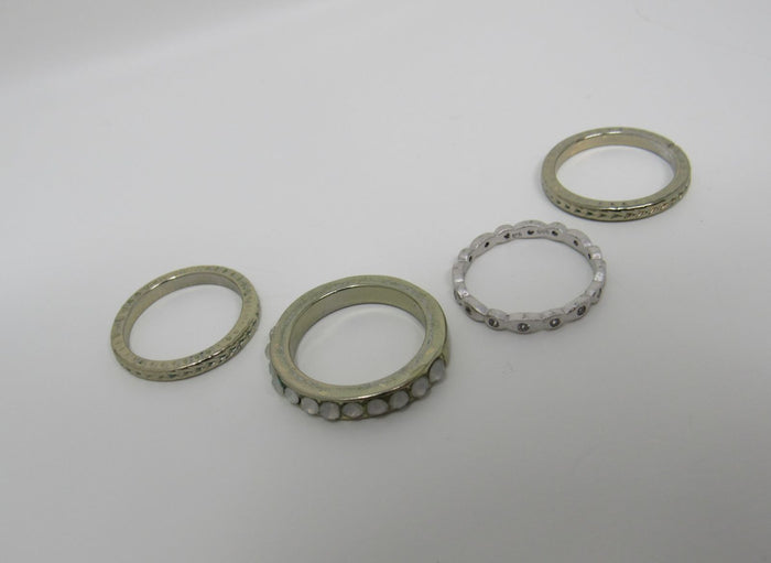 Designer-Fashion-Rings-Lot-of-4-Small-Clear-Gems-Female-Adult-Size-7-466 2