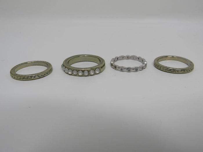 Designer-Fashion-Rings-Lot-of-4-Small-Clear-Gems-Female-Adult-Size-7-466 4