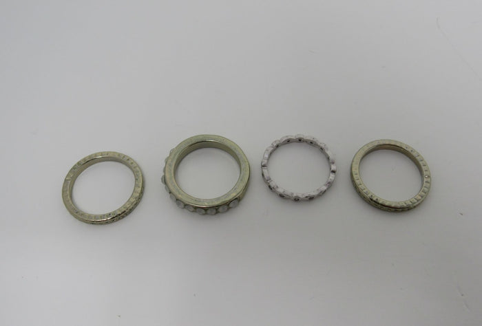 Designer-Fashion-Rings-Lot-of-4-Small-Clear-Gems-Female-Adult-Size-7-466 5