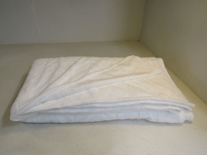 Designer-Fuzzy-Blanket-106-in-x-100-in-White-580 3