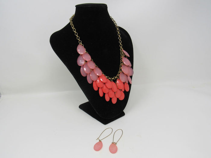 Designer-Matching-Statement-Necklace-and-Earrings-Female-Adult-588 1