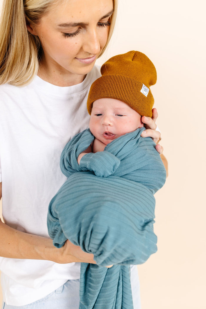 Duke Ribbed Newborn Hat Bundle (Gown)