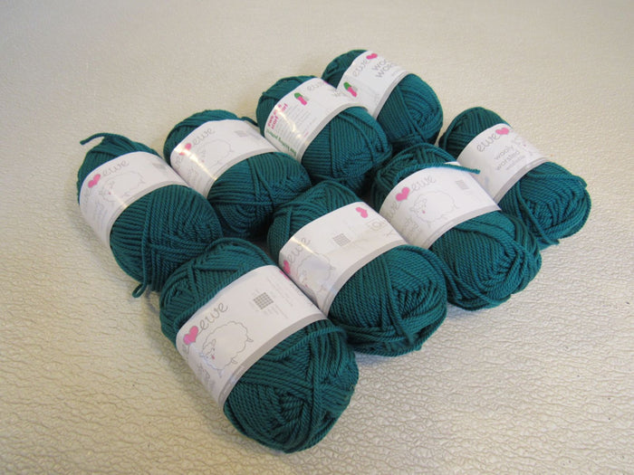 Ewe-Ewe-Wooly-Worsted-Yarn-Teal-8-Skeins-95-Yards-Each-Merino-Superwash-148 1