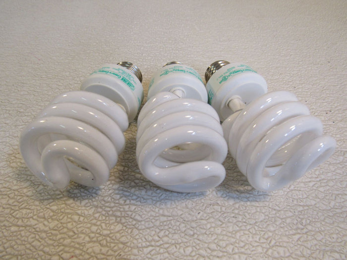 Feit-Elecrtic-Fluroscent-Light-Bulbs-Lot-of-3-White-18W-120-VAC-60Hz-300mA-670 4
