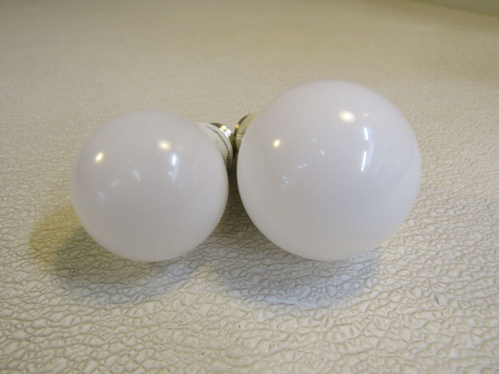 Feit-Elecrtic-LED-Light-Bulbs-Lot-of-2-1600-Lumens-120VAC-60Hz-165mA-680 6