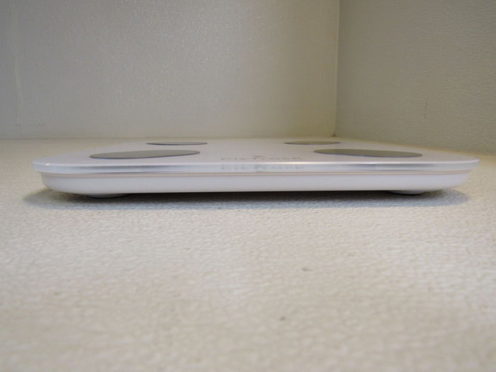 FitTrack-Complete-Body-Analysis-Bluetooth-Scale-White-Dara-001-Glass-248 4
