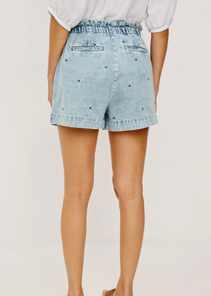 FOSTER SHORT IN IVORY CARNATIONS