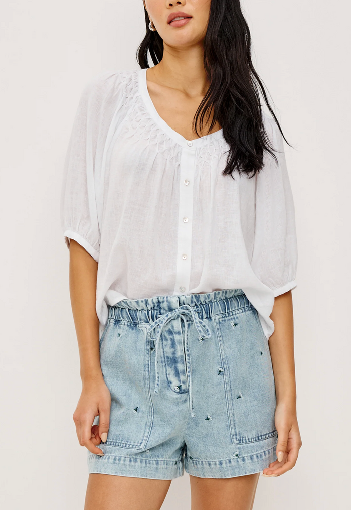 FOSTER SHORT IN IVORY CARNATIONS
