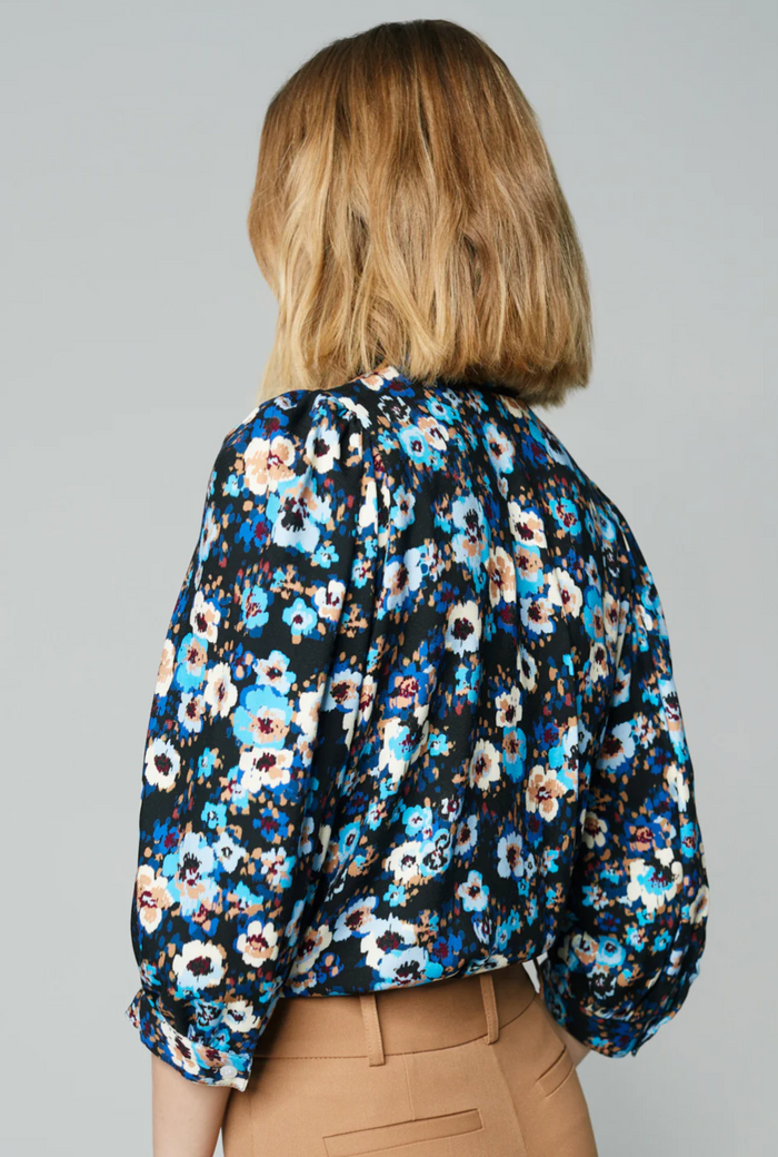 FRONTIER BLOUSE IN MIDNIGHT BLUE FLORAL