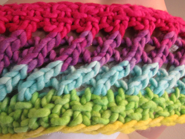 Handcrafted-Cowl-Multicolored-Lots-of-Texture-Merino-Female-Adult-478 5