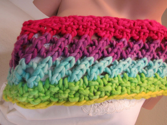 Handcrafted-Cowl-Multicolored-Lots-of-Texture-Merino-Female-Adult-478 6