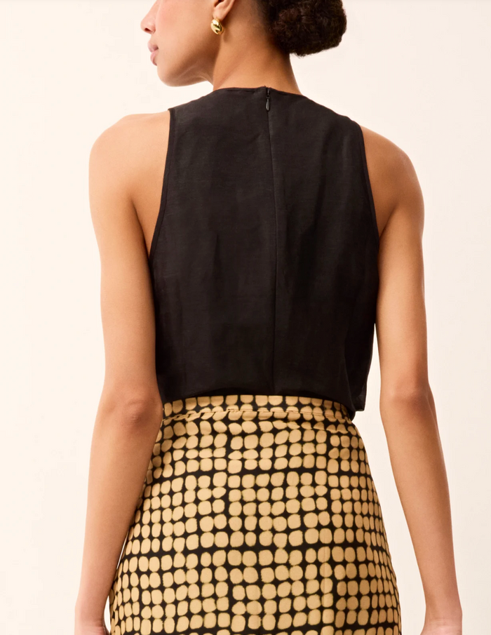INDIRA TOP IN BLACK