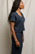 JADA WAFFLE VNECK TEE IN NAVY