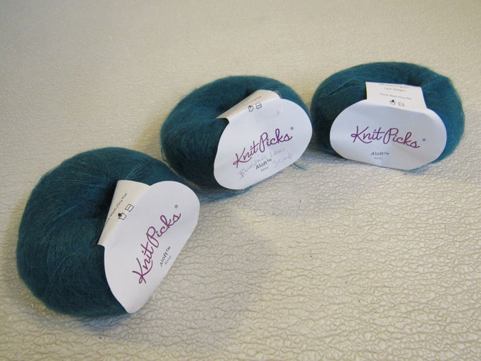 Knit-Picks-Aloft-Lace-Weight-Yarn-Kenai-3-Balls-246-Yards-Each-Emerald-Green-122 1