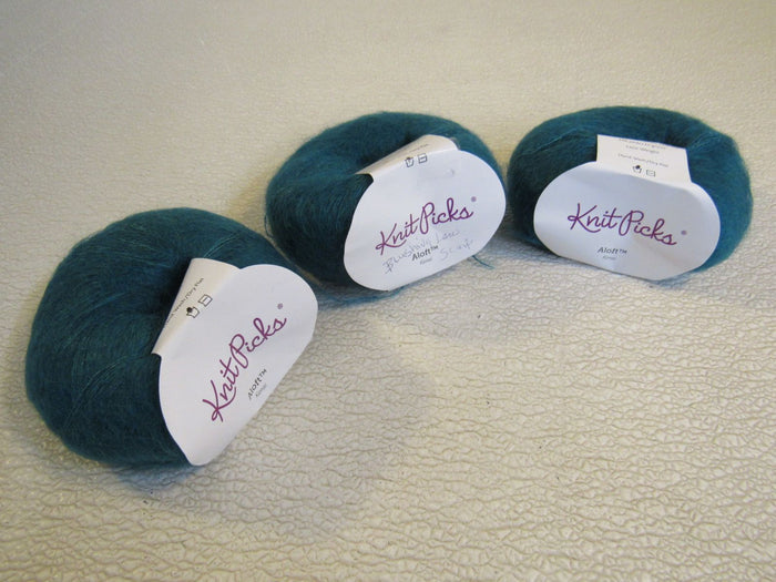 Knit-Picks-Aloft-Lace-Weight-Yarn-Kenai-3-Balls-246-Yards-Each-Emerald-Green-122 2
