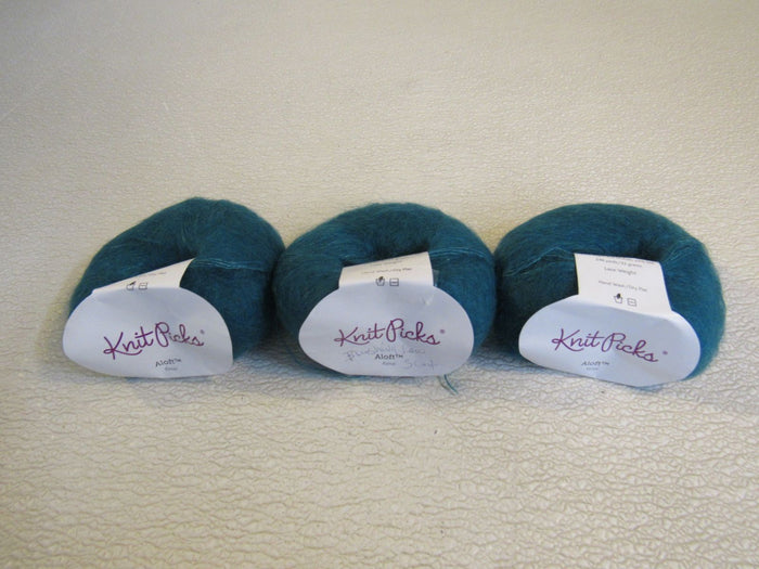 Knit-Picks-Aloft-Lace-Weight-Yarn-Kenai-3-Balls-246-Yards-Each-Emerald-Green-122 3
