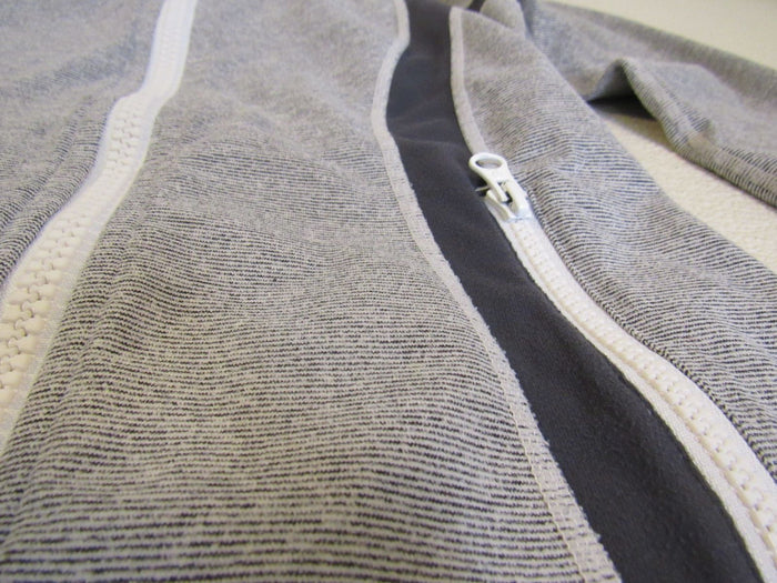 Lululemon-Athletic-Zip-Up-Sweatshirt-Gray-Luon-Female-Size-8-578 4