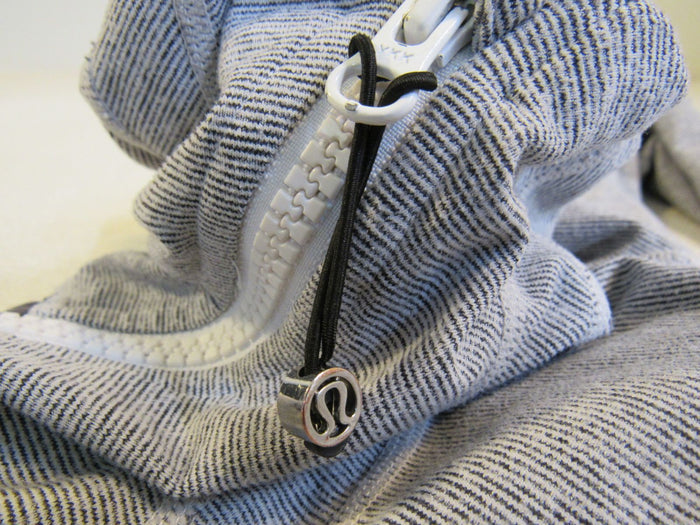Lululemon-Athletic-Zip-Up-Sweatshirt-Gray-Luon-Female-Size-8-578 7