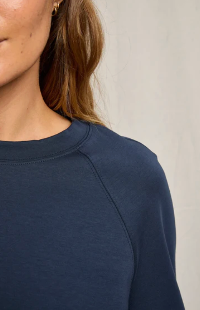 NELL TRAVEL CREW NECK IN NAVY