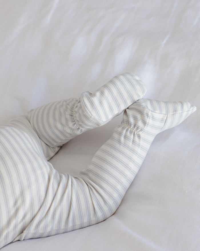 Quincy Mae Zip Long Sleeve Sleeper Footie - Cloud Stripe