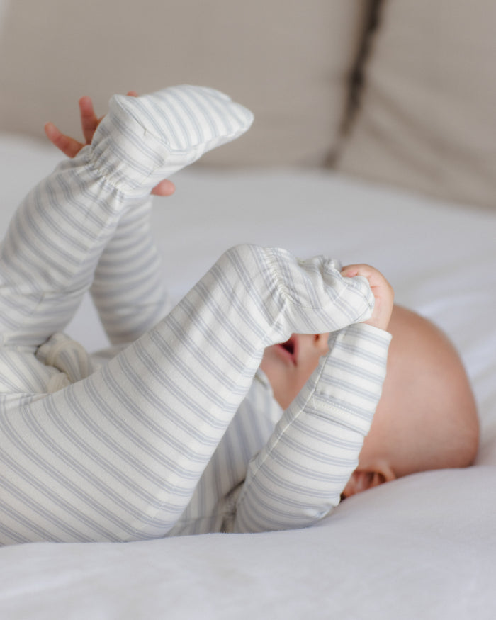 Quincy Mae Zip Long Sleeve Sleeper Footie - Cloud Stripe
