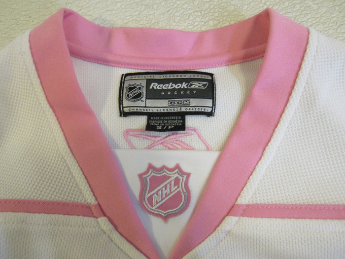Reebok-Vancouver-Canucks-Hockey-Jersey-NHL-Female-Adult-Size-S-360 6