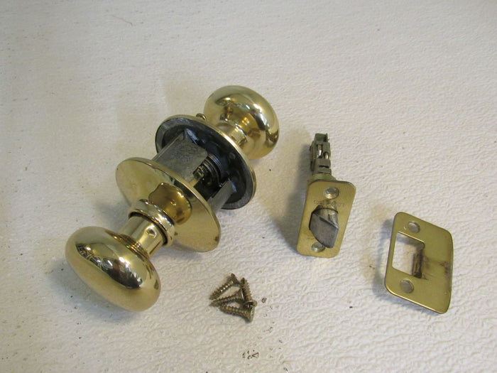 Schlage-Door-Knob-Passage-Polished-Brass-540 1
