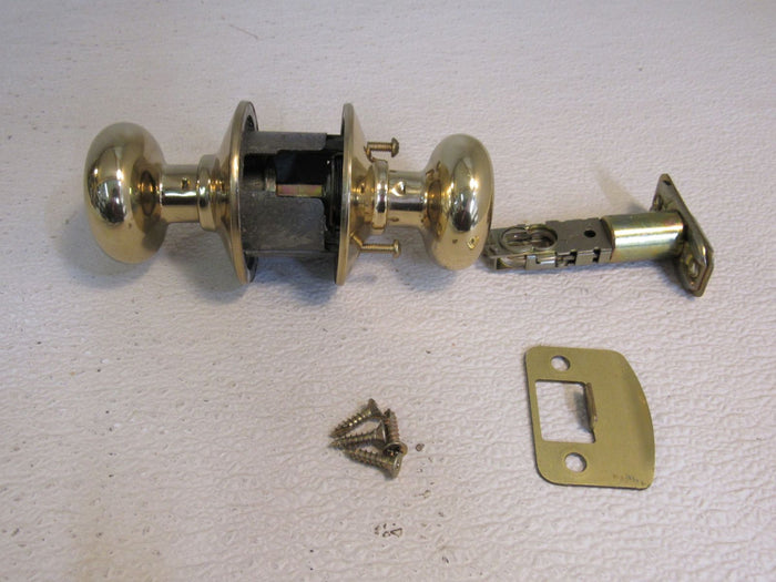 Schlage-Door-Knob-Passage-Polished-Brass-540 3