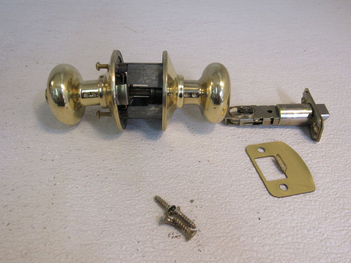 Schlage-Door-Knob-Privacy-Polished-Brass-542 3