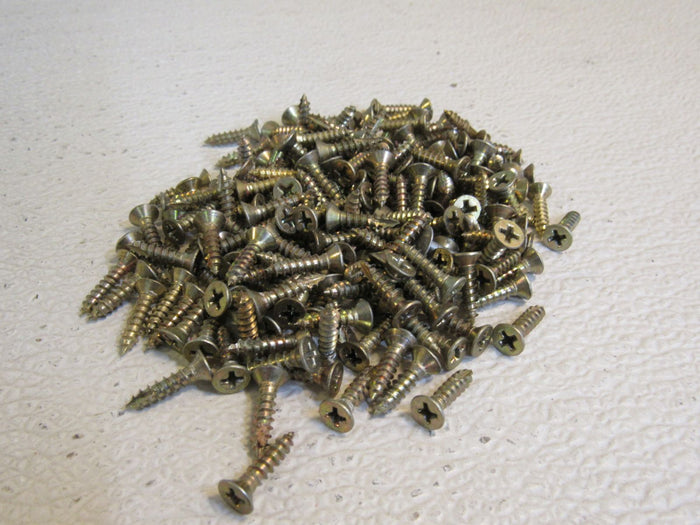 Schlage-Pile-of-Screws-9-x-For-Door-Hinges-Polished-Brass-554 1