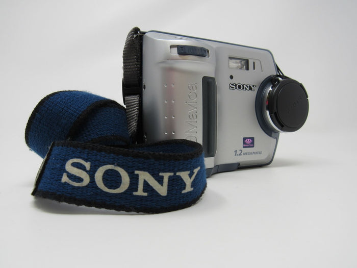 Sony-Digital-Camera-With-Case-FD-Mavica-MPEG-Movie-6x-Precision-Zoom-MVC-FD100-342 2