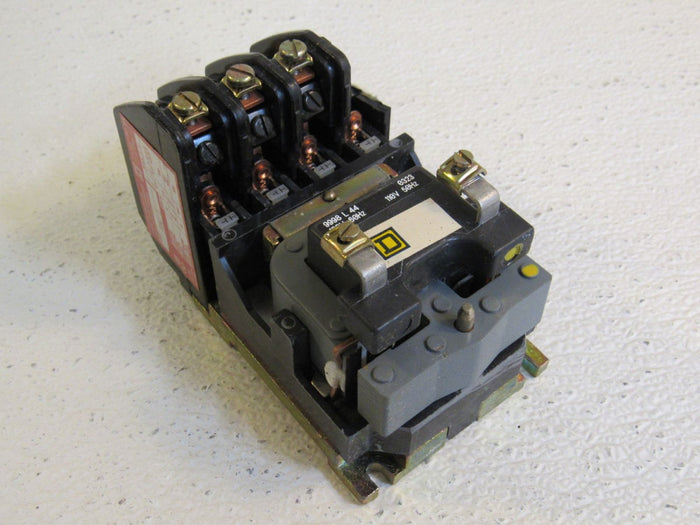 Square-D-Company-Lighting-Contactor-Class-8903-x-L0-40-Metal-396 2
