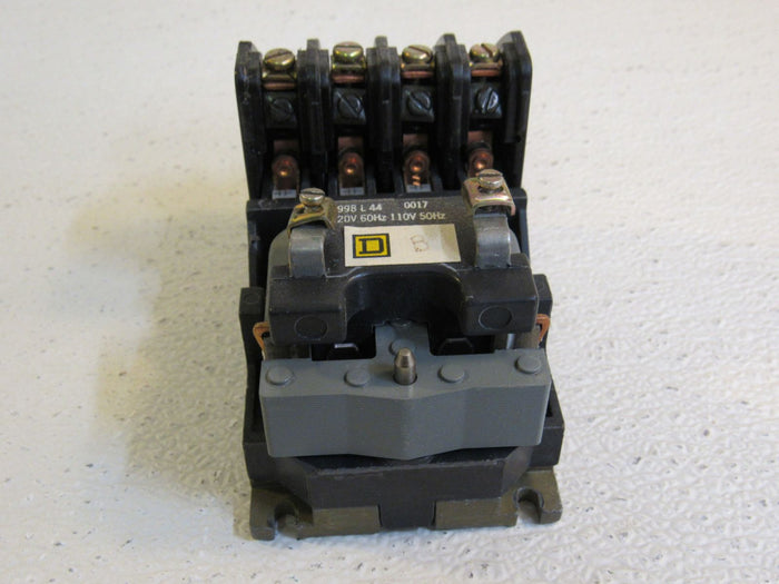 Square-D-Company-Lighting-Contactor-Class-8903-x-4in-x-4in-LO-40-398 3