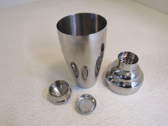 Standard-Cocktail-Shaker-Chrome-128-011923-128 4