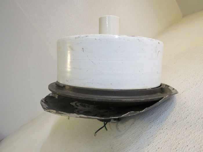 Sterner-Light-Pole-Fixture-200WHPS-14in-x-14in-x-10in-Metal-Ceramic-400 3